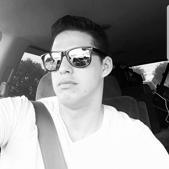 Meet your Posher, Oscar - Picture 1 of 1